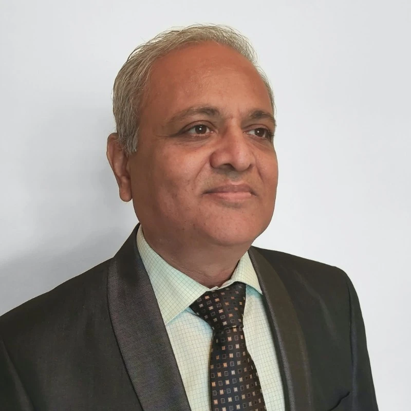 CA Suhas Vaze, Oracle EBS R12 Financials ebook author